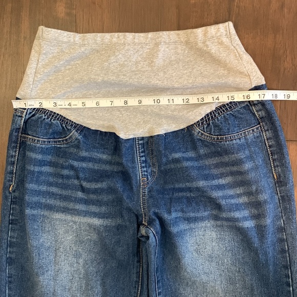 SHEIN MATERNITY JEANS DISTRESSED WIDE LEG - Picture 4 of 9